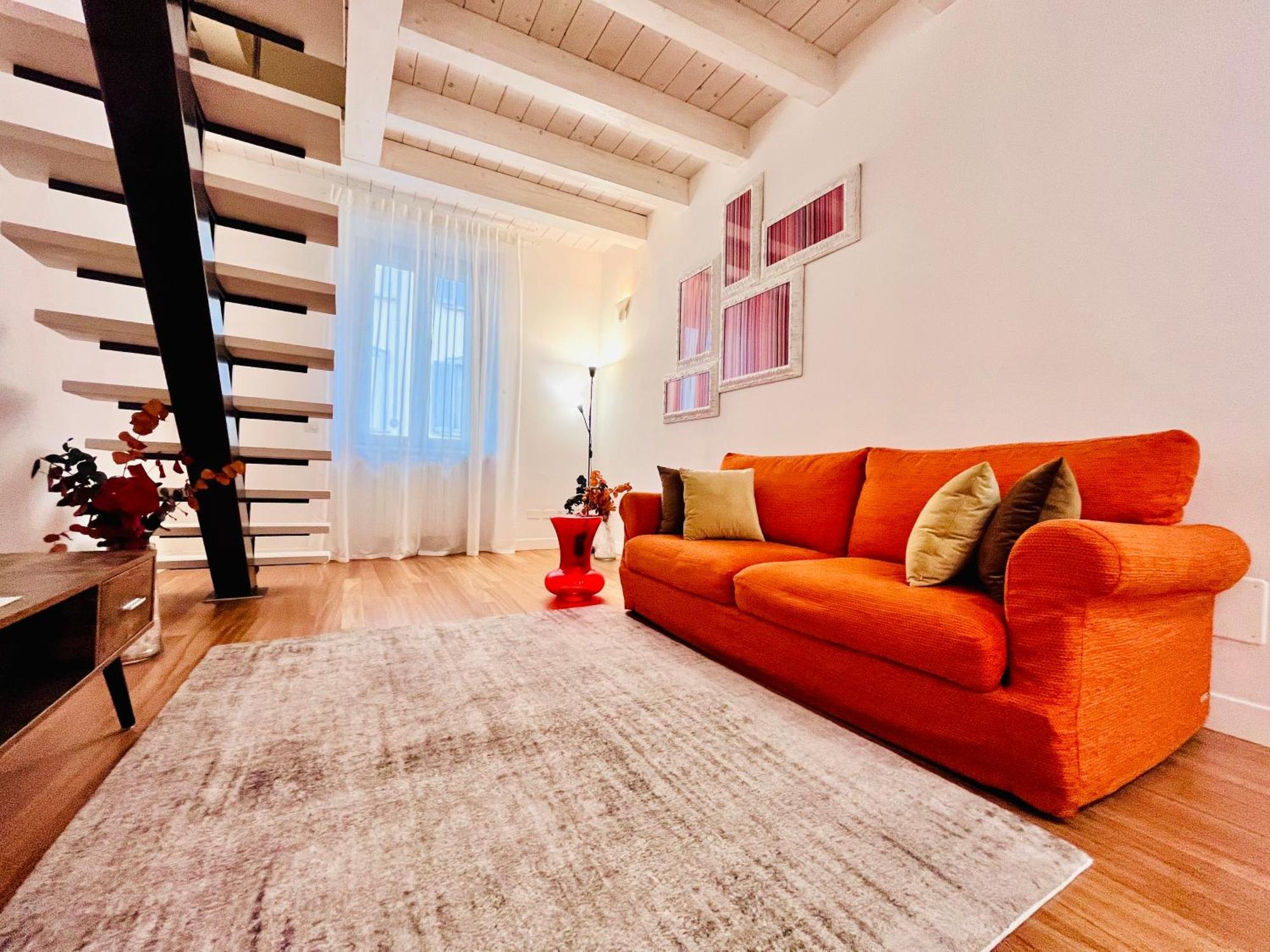 Riverside Loft Navigli - Spacious Two-Bedroom Apartment 米兰 外观 照片