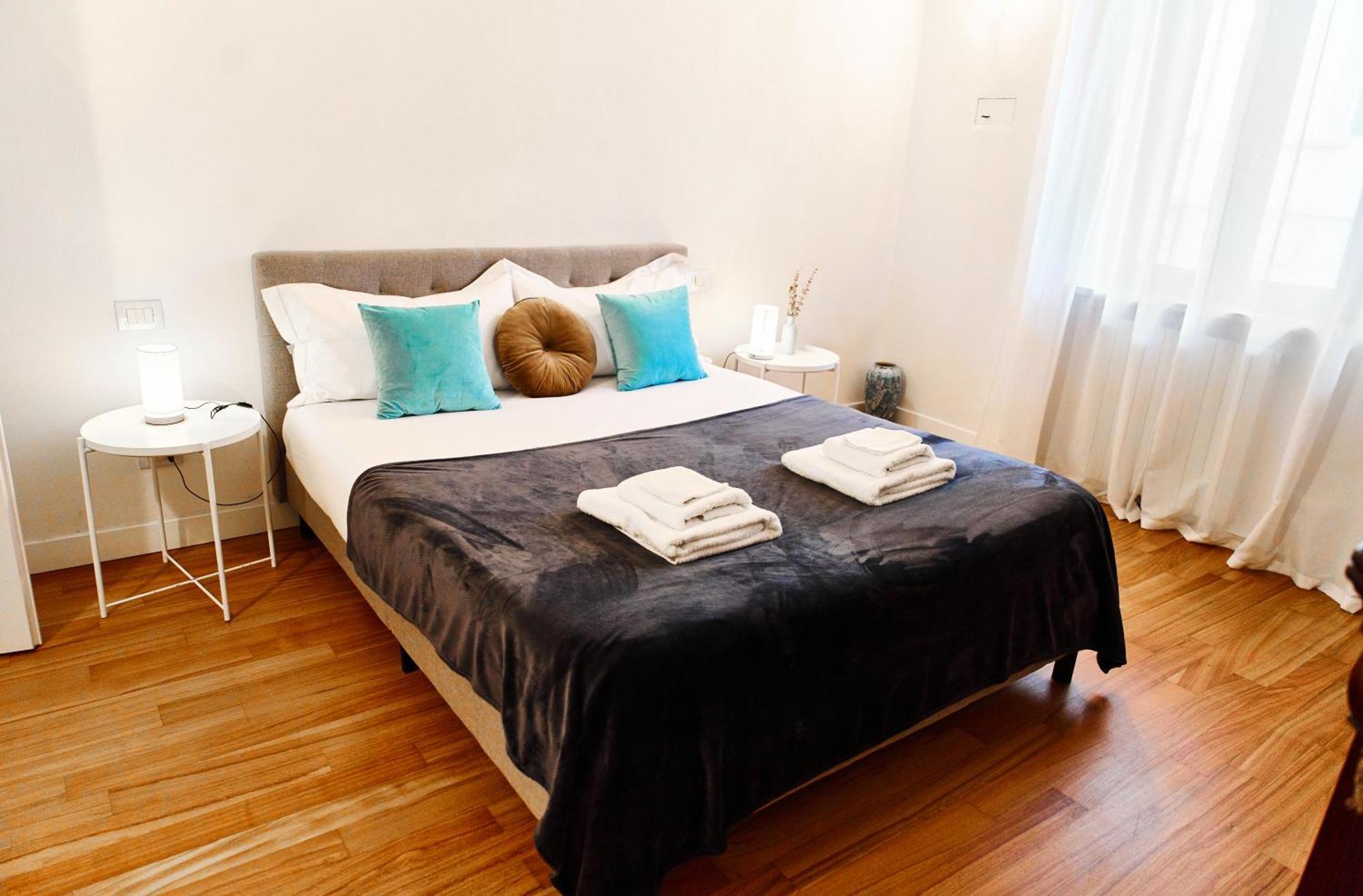 Riverside Loft Navigli - Spacious Two-Bedroom Apartment 米兰 外观 照片