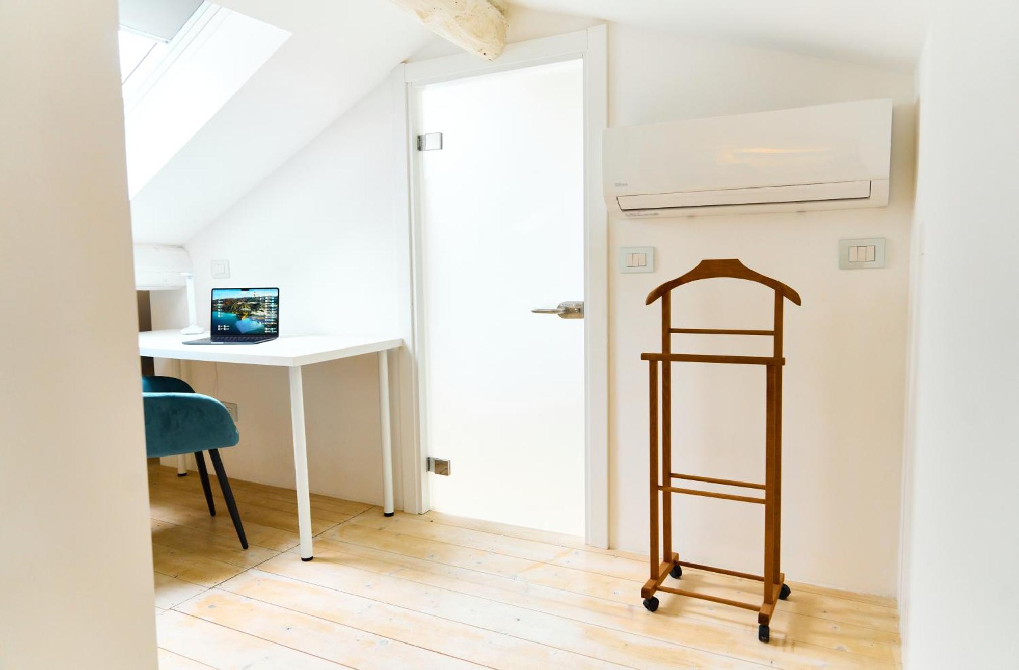 Riverside Loft Navigli - Spacious Two-Bedroom Apartment 米兰 外观 照片